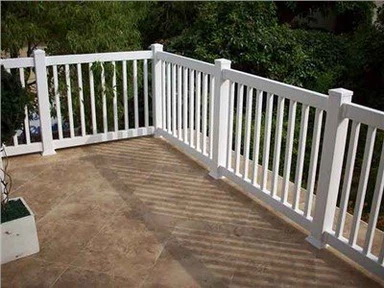 Poteaux de clôture en vinyle pour l'extérieur